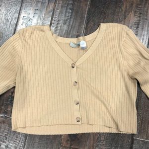 H&M crop button down